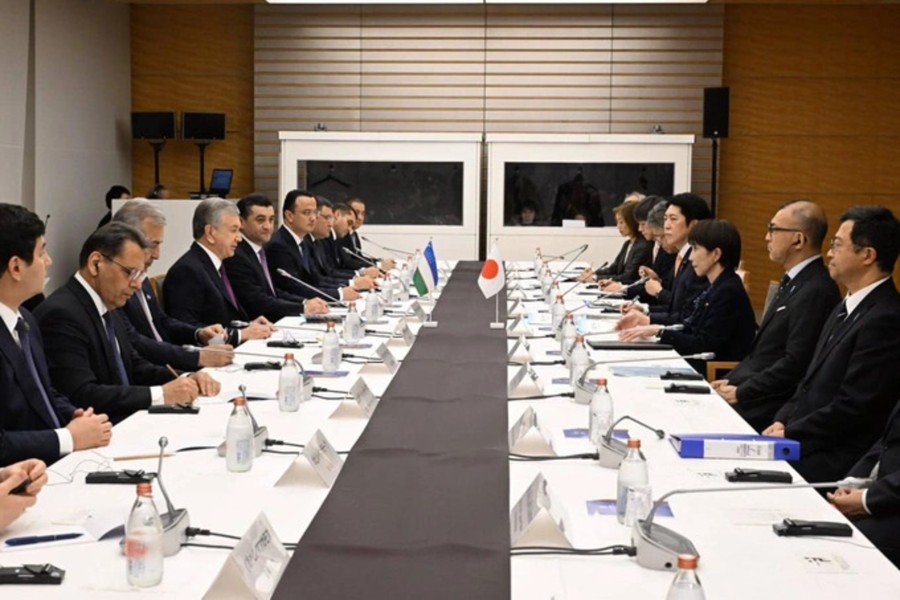 Mirziyoyev Takaichi hold talks 2
