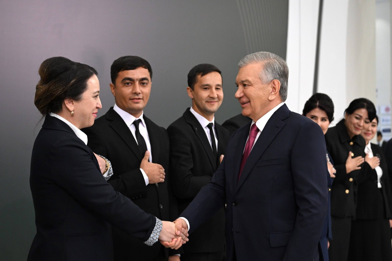 President reviews education reform results and modern research infrastructure 2