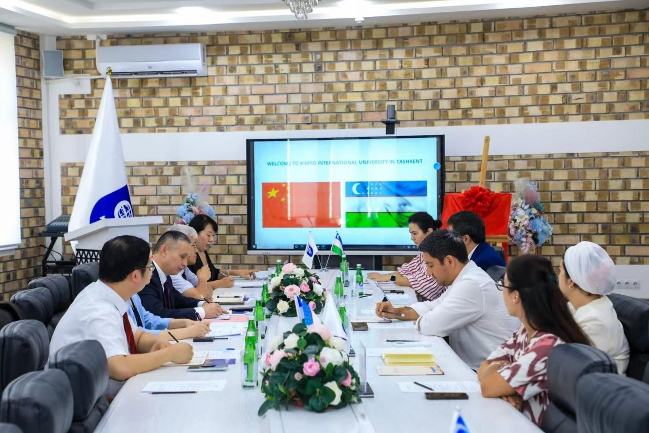 VicePresident Zhu Huanli Leads Delegation 3